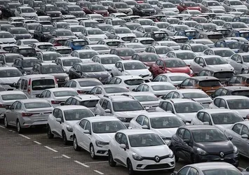 Otomotiv satışları 20 ay sonra düştü! İşte en çok tercih edilen arabalar