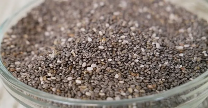 Balık yemeden vücudunuzun Omega-3 depoları dolacak! Bir kaşığı iki hafta somon tüketmiş gibi...