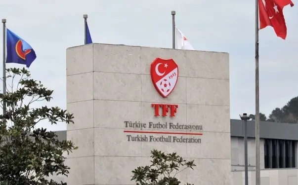 super-lig-takimlarinda-yabanci-oyuncu-sayisi-degisti-iste-tffnin-yeni-kararlari-1721688738959.jpg Süper Lig'de yabancı kuralı değişti.