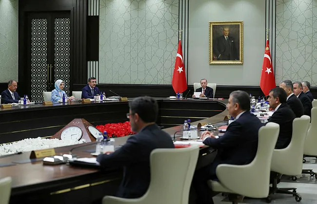 Kabine sonrası Cevdet Yılmaz ve Mehmet Şimşek’ten A Haber’e özel açıklamalar! Ekonomide yeni dönem nasıl olacak?