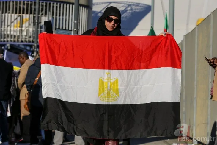 İngiltere'ye giden Sisi, protestolarla karşılandı