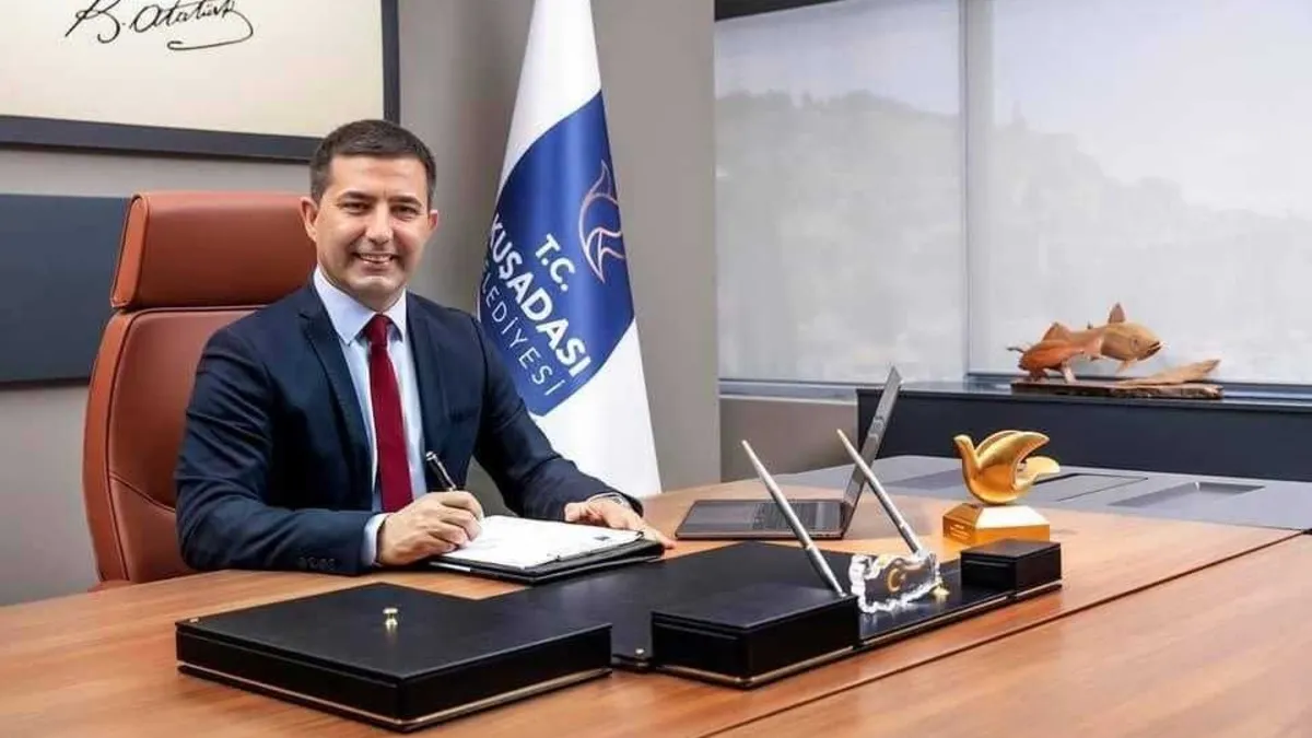 Kuşadası Belediye Başkanı Ömer Günel gözaltına alındı