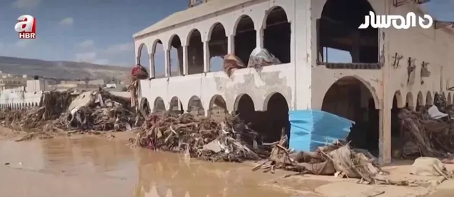 libyada-cesetler-kiyiya-vurdu-libyayi-vuran-kasirga-ve-sel-felaketinde-can-kaybi-6-bini-gecti-1694672972373.jpg Libya'da cesetler kıyıya vurdu! Libya'yı vuran kasırga ve sel felaketinde can kaybı 6 bini geçti - 2