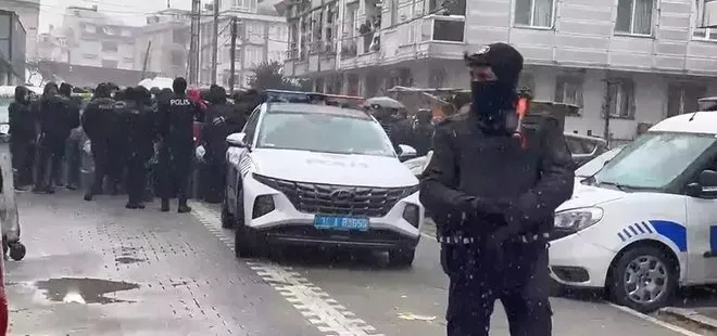 Esenyurt'ta dehşet: Çocuklarının gözü önünde eşini boğarak öldürdü