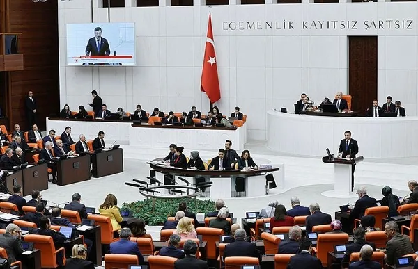 cumhurbaskani-yardimcisi-cevdet-yilmaz-enflasyonda-dusus-icin-tarih-verdi-mecliste-butce-maratonu-1702299074247.jpeg Cumhurbaşkanı Yardımcısı Cevdet Yılmaz enflasyonda düşüş için tarih verdi! | Meclis'te bütçe maratonu - 6