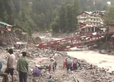Hindistan’da heyelan: 4 ölü, onlarca kayıp