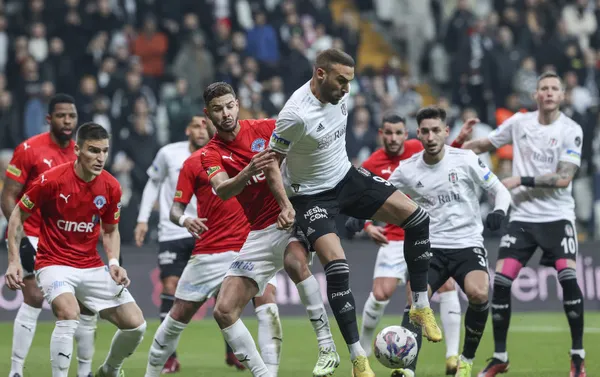 besiktas-kasimpasa-canli-anlatim-besiktas-kasimpasa-maci-saat-kacta-1673112717550.jpg Kartal golcüleriyle uçtu! Beşiktaş Kasımpaşa'yı 2 golle geçti - 1