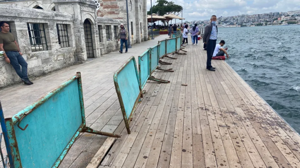 CHP'li İBB Şemsi Paşa Camii'nde büyük bir skandala imza attı!