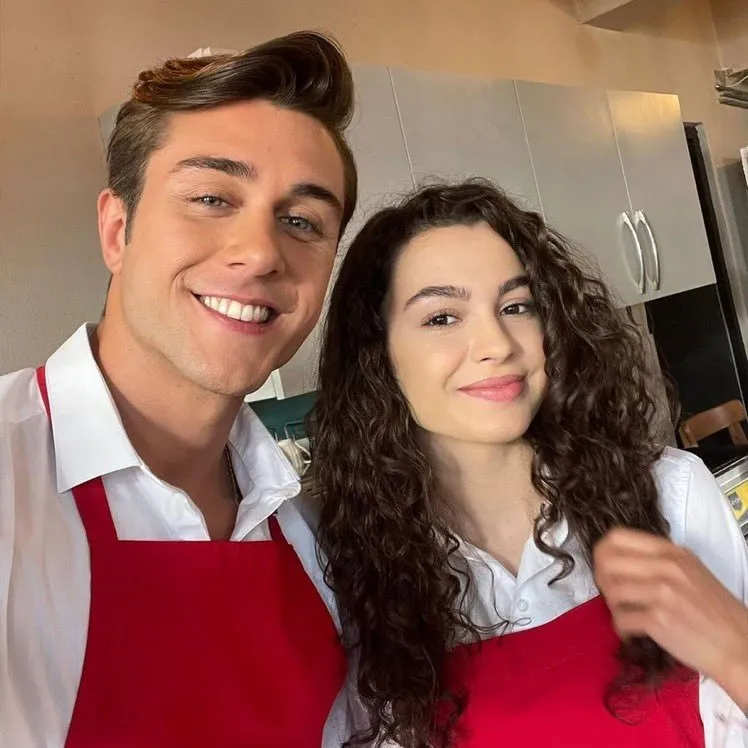 kardeslerim in asiye si ve doruk u hayranlarini sasirtti meger su burcu yazgi coskun ve onur seyit yaran kardeslerim in asiye si ve doruk u hayranlarini sasirtti meger su burcu yazgi coskun ve onur seyit yaran