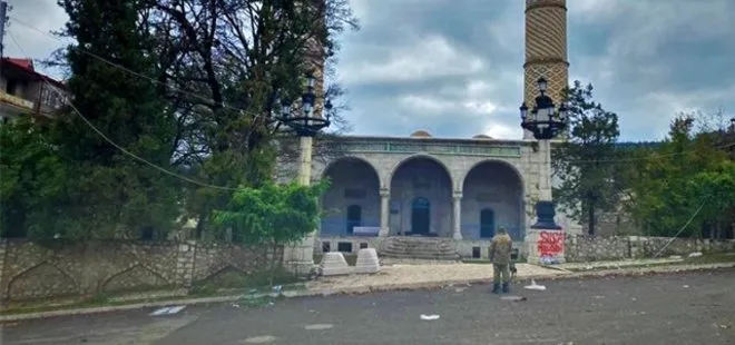Ermenistan işgalinden kurtulan Şuşa’da 29 yıl sonra ilk bayram namazı kılındı