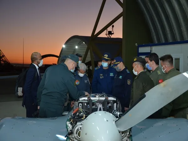 Kazakistan Savunma Bakanlığından bir heyet SİHA’lar için Türkiye’ye geldi