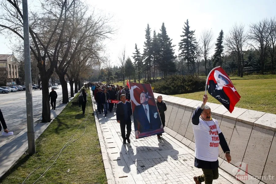CHP Genel Merkezi önünde 'kırmızı yelekliler'den protesto 4