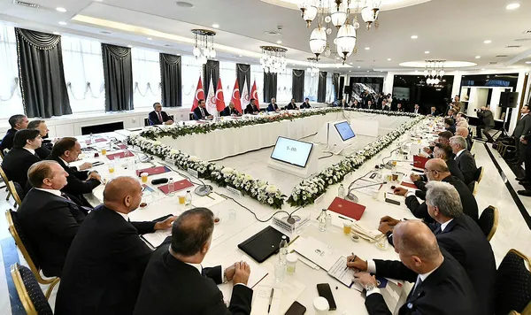 ekonomi-ve-istisare-toplantisi-sona-erdi-cumhurbaskani-yardimcisi-cevdet-yilmazdan-vergi-reformu-mesaji-1691502592760.jpg Ekonomi ve İstişare Toplantısı sona erdi! Cumhurbaşkanı Yardımcısı Cevdet Yılmaz'dan vergi reformu mesajı - 3