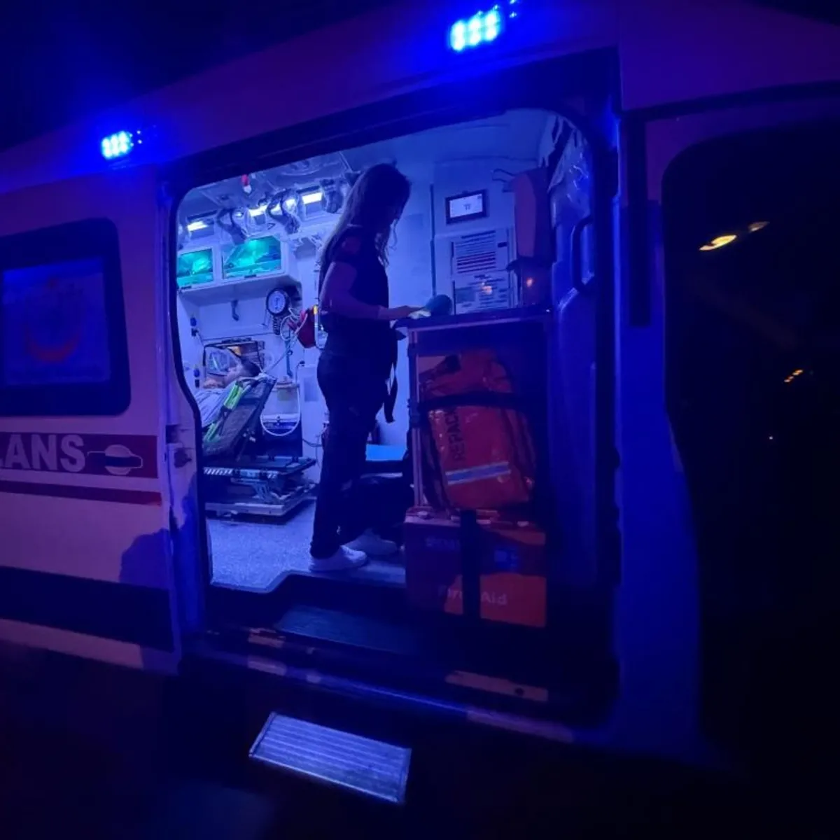 Bartın'da asansör kabusu: Bir kat aşağı kayan kabinde baygınlık geçirdi