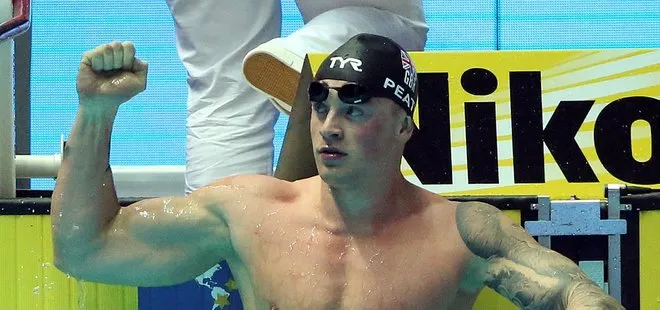 Büyük Britanyalı yüzücü Adam Peaty 100 metre kurbağalamada dünya rekoru kırdı