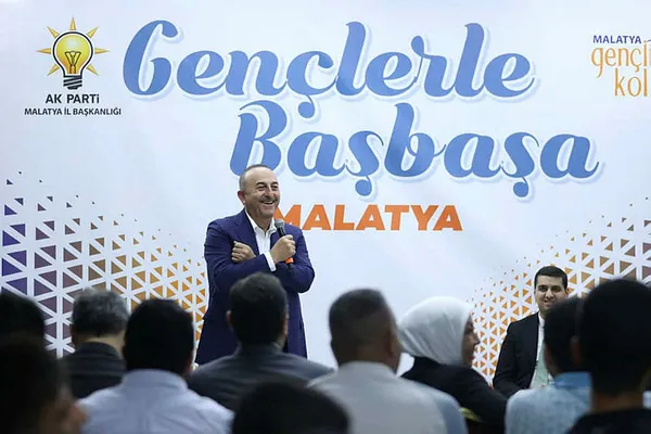Dışişleri Bakanı Mevlüt Çavuşoğlu’ndan İsveç ve Finlandiya’ya teröre destek tepkisi! Verecek tavizimiz yok
