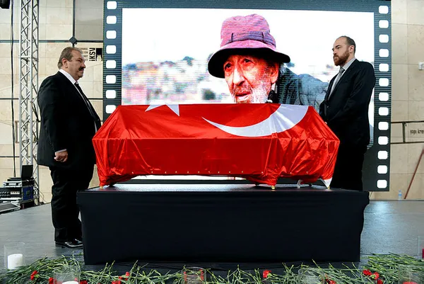 Usta sanatçı Ara Güler son yolculuğuna uğurlandı - 1