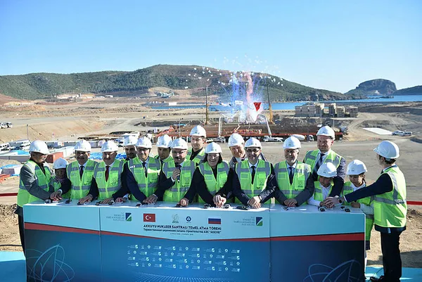 Akkuyu’da tarihi gün! Türkiye nükleer güç oldu! Başkan Erdoğan ve Rusya lideri Putin’den önemli açıklamalar