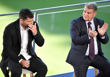 Barcelona'nın yıldız golcüsü Sergio Agüero futbolu bıraktı