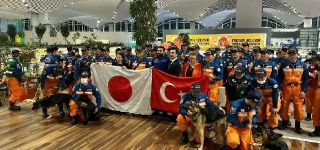 İstanbul Havalimanı’nda yardım ekipleri alkışlarla uğurlandı: Dayanışmanız için teşekkürler