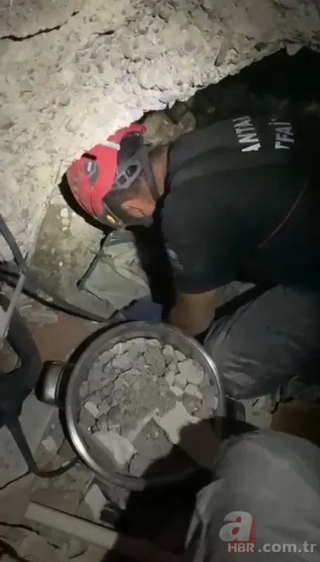 Enkazdan çıkan Ayfer ‘Gül Beyaz Gül’ ile hayata tutunmuştu! Zeynep Bastık'tan açıklama geldi! “Eğitim hayatlarında yanlarında olacağım” 2