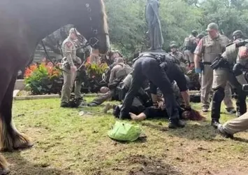 Avrupa'nın ikiyüzlülüğü gözler önüne serildi! Katliam tezahüratına ses çıkarmadılar Filistin bayrağını yasakladılar