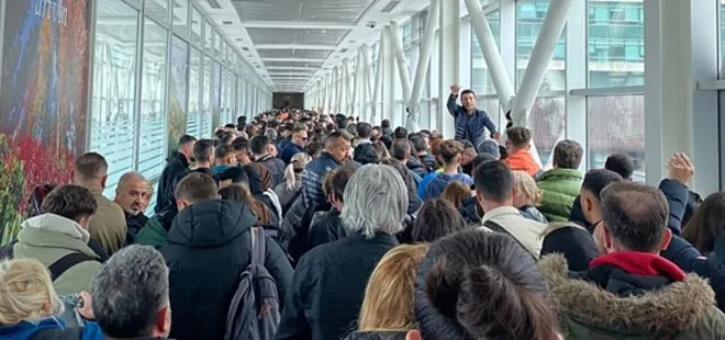 Sarp Sınır Kapısı’nda tarihi kalabalık! 183 bin 51 yolcu geçti