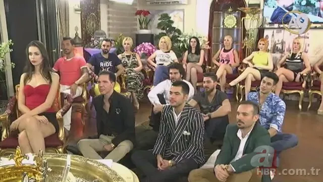 Adnan Oktar Örgütü kızları reklam diye kandırmış!
