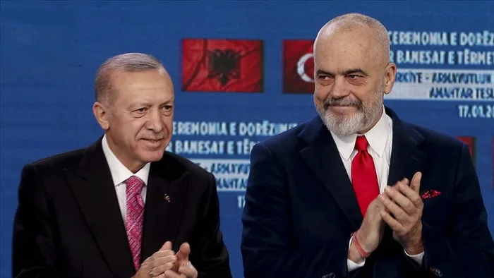 baskan-erdogan-arnavutluk-basbakani-rama-ile-gorustu-feto-ile-mucadele-masada-1723128250229.jpg Başkan Erdoğan Arnavutluk Başbakanı Rama ile görüştü! FETÖ ile mücadele masada... - 3