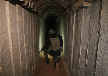 Tel Rıfat'ta PKK/YPG’nin 40 KM'lik tünel ağını A Haber görüntüledi