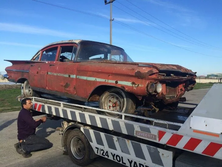 1964 model Chevrolet İmpala’yı evinin balkonunda yapmaya başladı! Kendi imkanlarıyla 1 senede bitirdi
