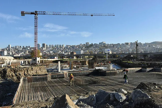 Bakan Kurum: 1,5 milyon konutu dönüştürmek için canla başla çalışıyoruz