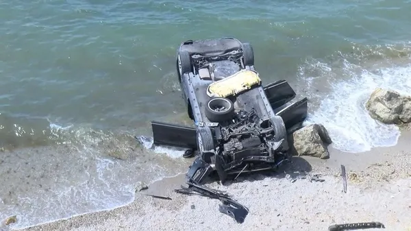 Haciz gelen otomobilini uçurumdan attı - 3