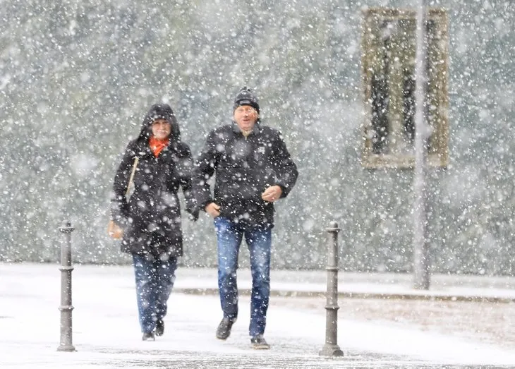 Meteoroloji’den son dakika hava durumu uyarısı! İstanbul’da kar yağışı başladı | 4 Ocak 2019 hava durumu
