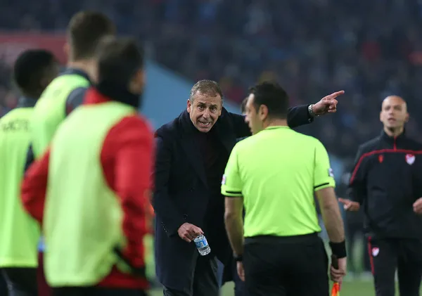 1650056075306.jpg Trabzonspor Teknik Direktörü Abdullah Avcı'dan şampiyonluk yorumu: Biz kredileri başından beri bunun için aldık - 1
