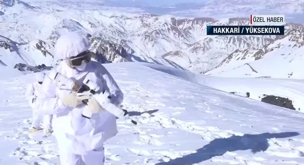 Jandarma komando teröristlere geçit vermiyor! Mehmetçik 7 gün 24 saat nöbette