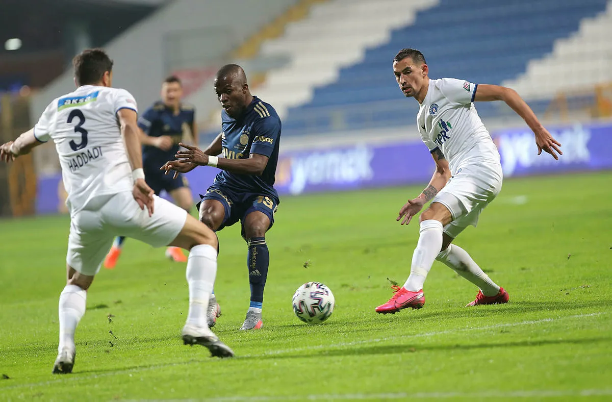 Son dakika: Fenerbahçe Kasımpaşa'yı 3-0 yendi