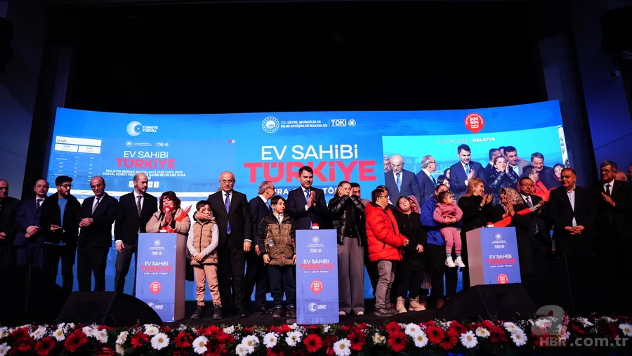 TOKİ Malatya ve Erzurum’da hak sahipleri belli oldu: 14 bin yuvanın anahtarları dağıtıldı 12