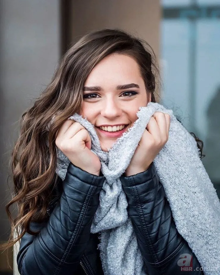 EDHO'nun yıldızı Ece Hakim Harvard Üniversitesi'nden mezun oldu! 1