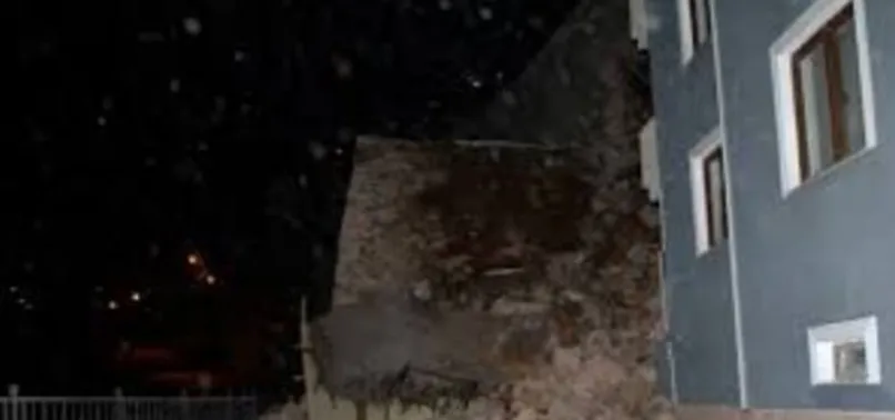 Şişli’de istinat duvarı çöktü! Bina boşaltıldı