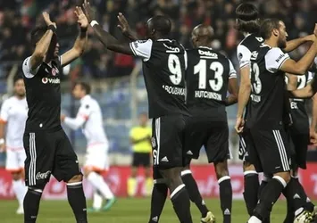 Beşiktaş gruplardan çıkar futbolcular yaşadı