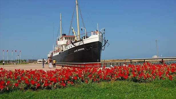 19 Mayıs resmi tatil mi? 19 Mayıs Çarşamba tam gün sokağa çıkma yasağı var mı? Kamuda mesai olacak mı? - 1