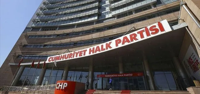 CHP’de istifa depremi! Niğde İl Kadın Kolları Başkanı Yaşar ve yönetimi istifa etti