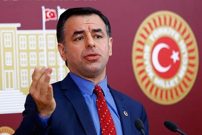 CHP’de iç kuşatma! Muhalif çıkışlara disiplin sopası