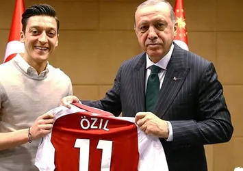 Salih Uçan'dan Mesut Özil'e destek