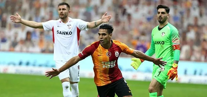 Galatasaray’da sezonun ilk golü Radamel Falcao’dan geldi