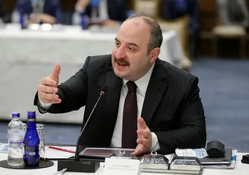 Ekrem İmamoğlu'nun balıkçı keyfine bir tepki de Bakan Varank'tan: Karla mücadele balık tuzlayarak olmaz