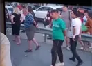 Şoför kapıları açmadı yolcular İETTyi tekmeledi