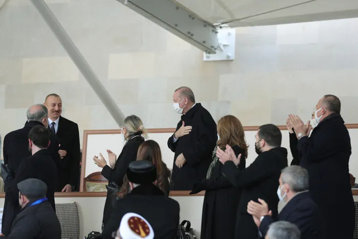 Son dakika: Azerbaycan’da zafer günü heyecanı! Başkan Erdoğan ve Aliyev’den önemli açıklamalar