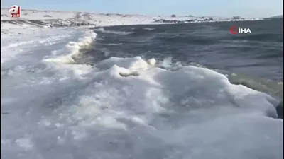 Çıldır Gölü’nün donmasını bekliyorlar